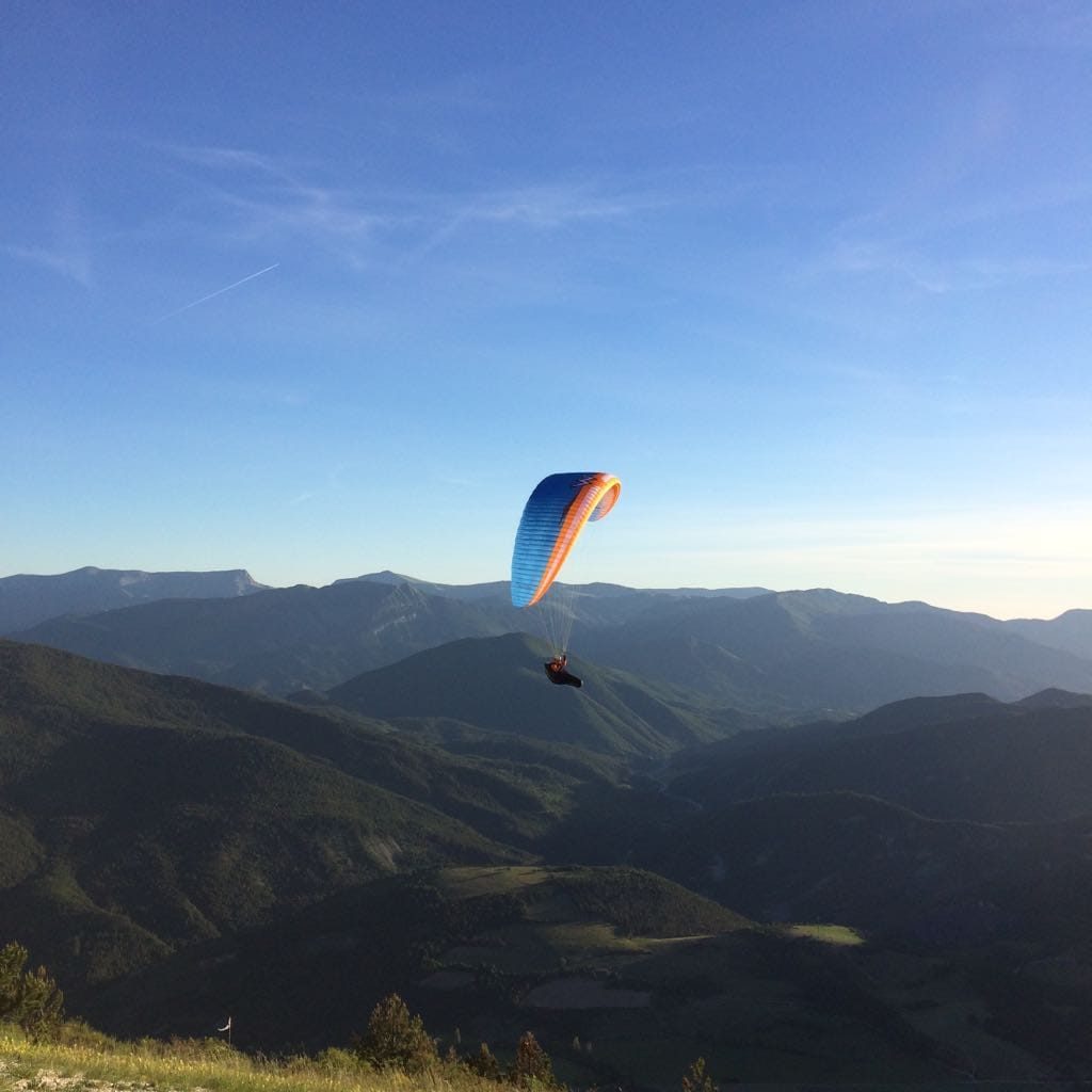 © Paragliding eerste vluchten - Les Hirondailes