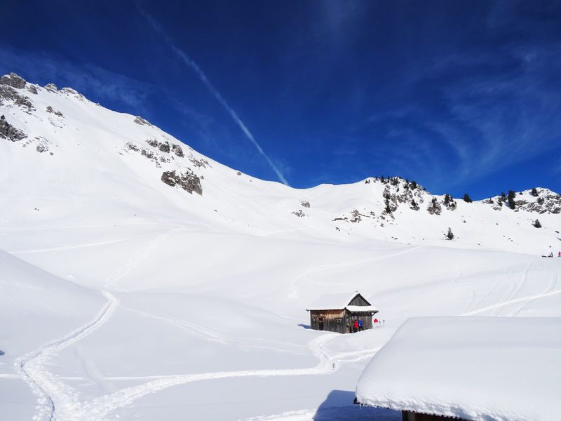 © Tocht naar de Roc d'Enfer in een expeditietipi - Vecteur Montagne