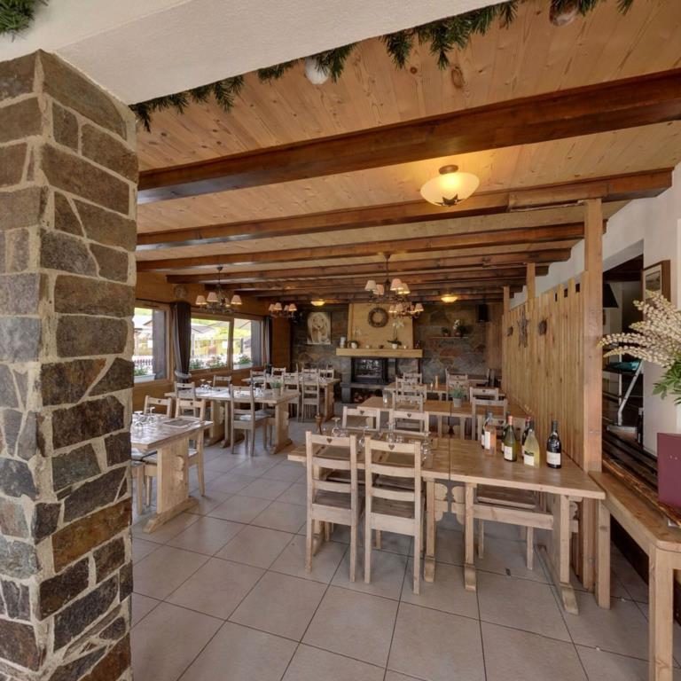 © La Grande Ourse - Restaurant La Grande Ourse