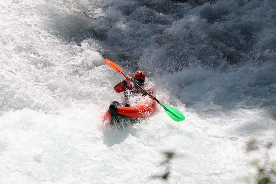 © Opblaasbare kanoën - ecolorado rafting