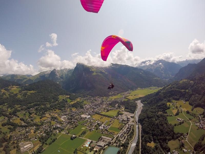 © Paragliding eerste vluchten - Les Hirondailes