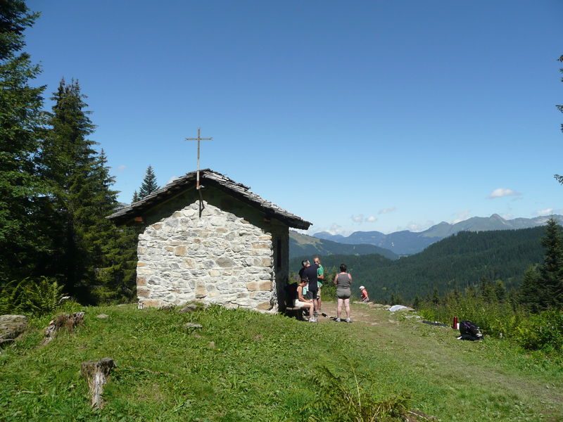 Luswandeling van het Plateau de Loëx