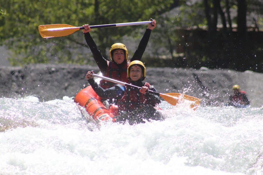 © Opblaasbare kanoën - Altitude Rafting