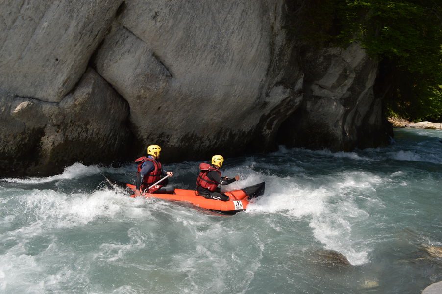 © Opblaasbare kanoën - Altitude Rafting